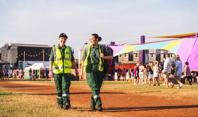 Volunteers Makaylia and Taya Mai at BASSINTHEGRASS